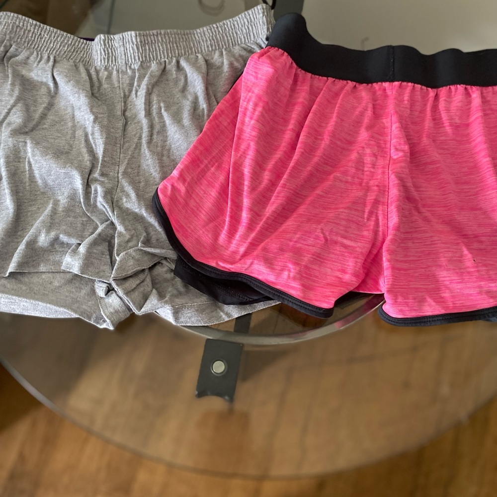 I have kids juniors shorts . good condition , $5 each or 2 for $10.